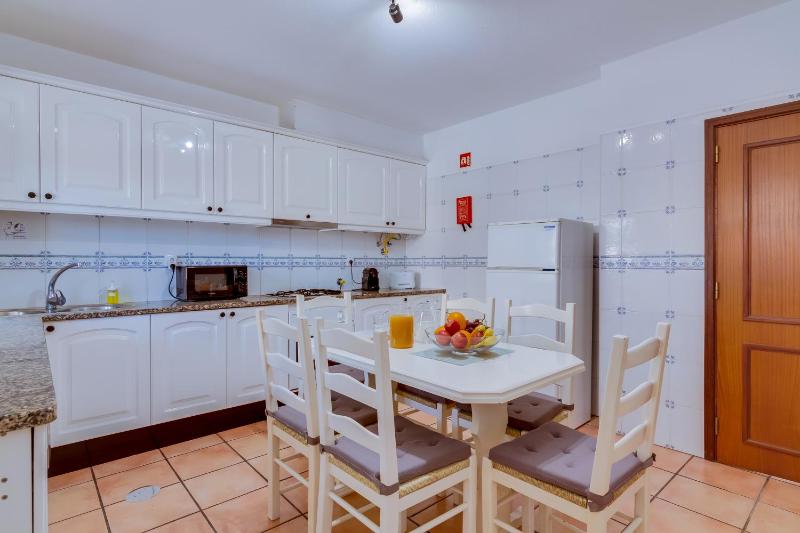 Villa Oliveiras de Vilamoura by The Portuguese Butler - image 28