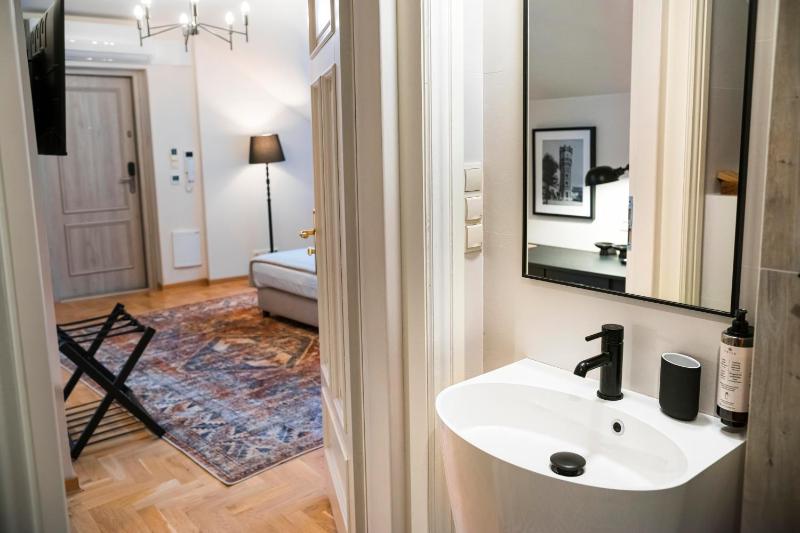 EASY RENT Apartments- Fontana Boutique - image 41