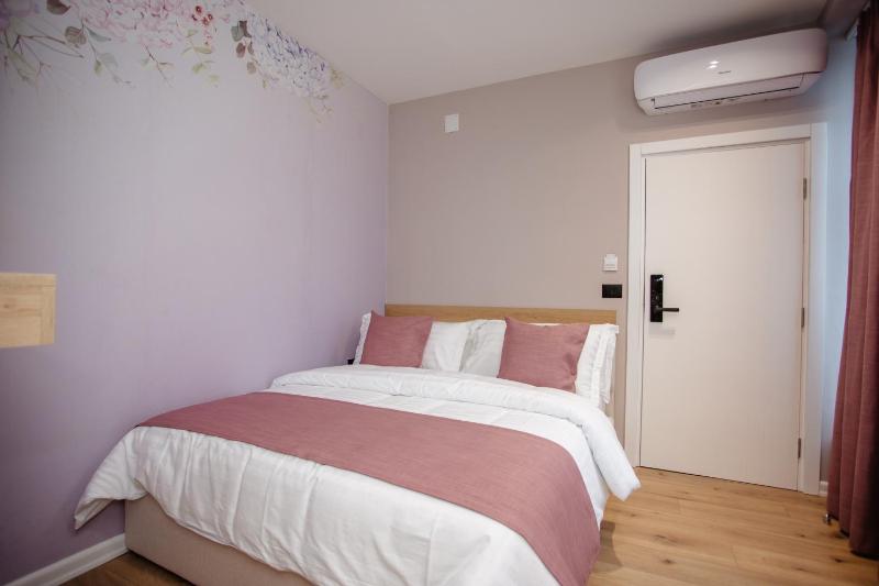 Oro Inn Hotel - image 8