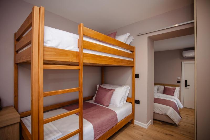 Oro Inn Hotel - image 12