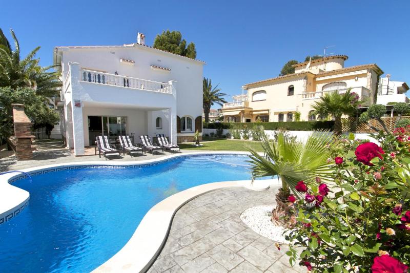 ARENDA Pino Alto Villa Gallo - image 1