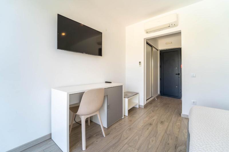 Superior Twin Room image 2