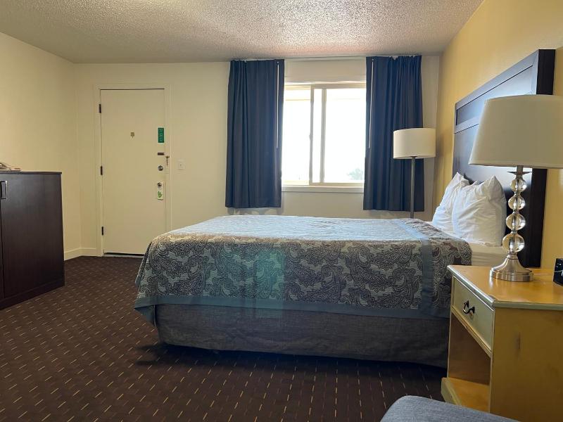 King Room image 2