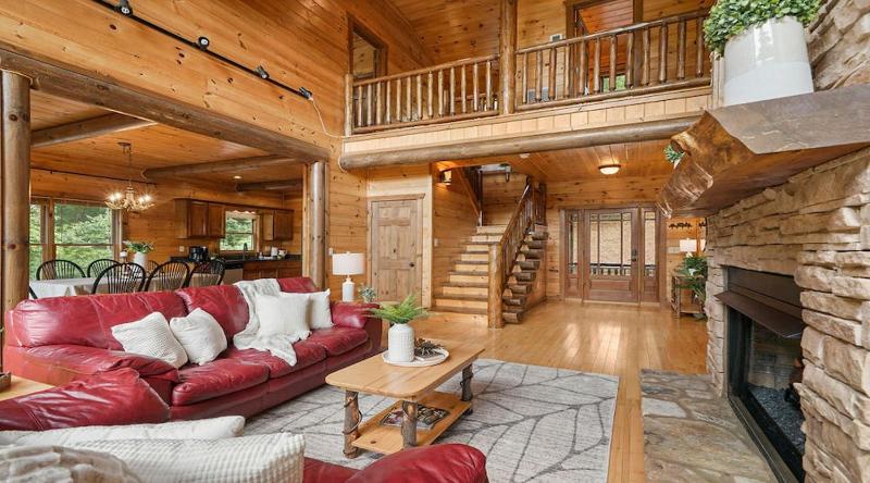 Overlook Cabin - image 20
