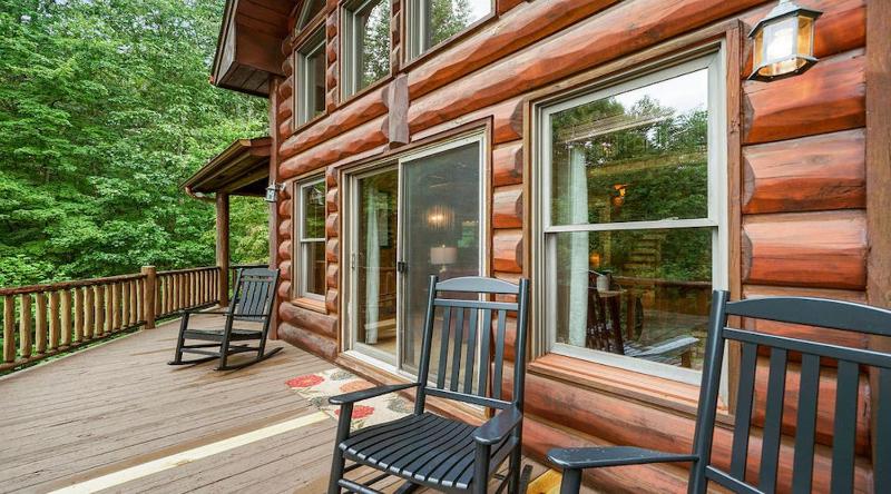 Overlook Cabin - image 31