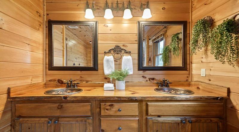 Overlook Cabin - image 32