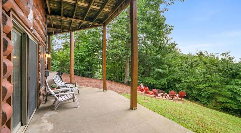 Overlook Cabin - image 11