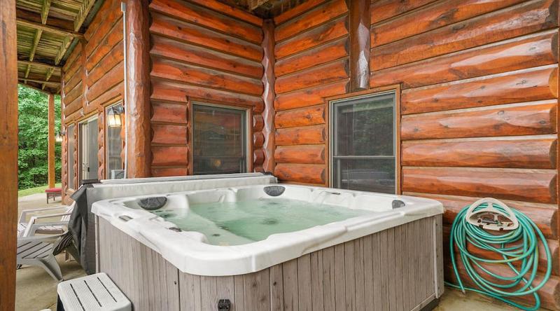 Overlook Cabin - image 41
