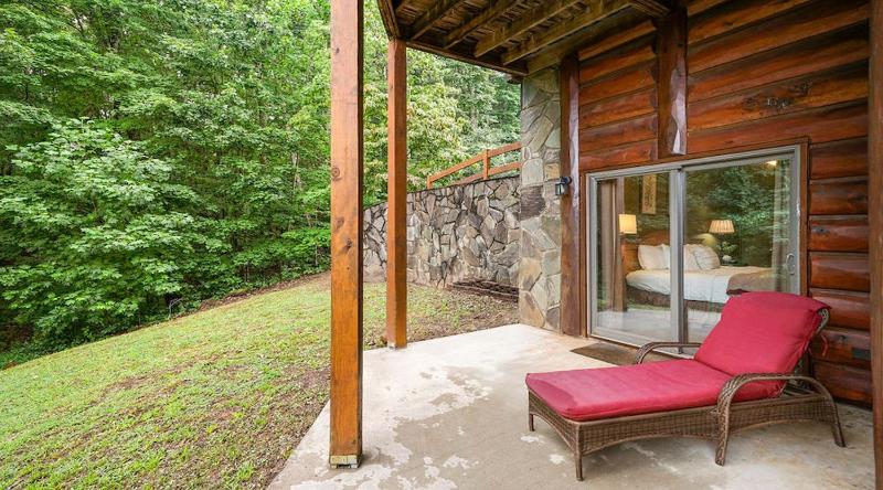 Overlook Cabin - image 10