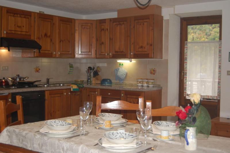 Two-Bedroom Apartment with Garden View image 3