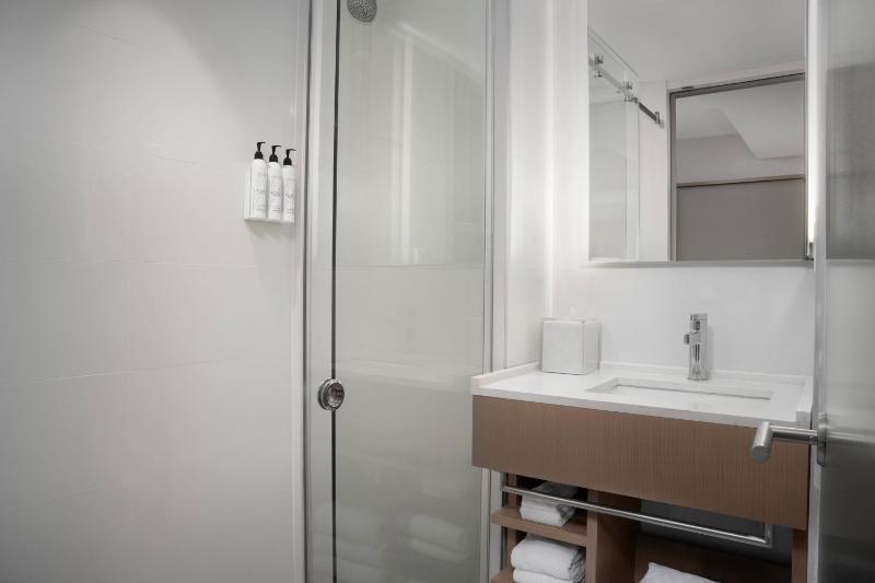 King Room image 2