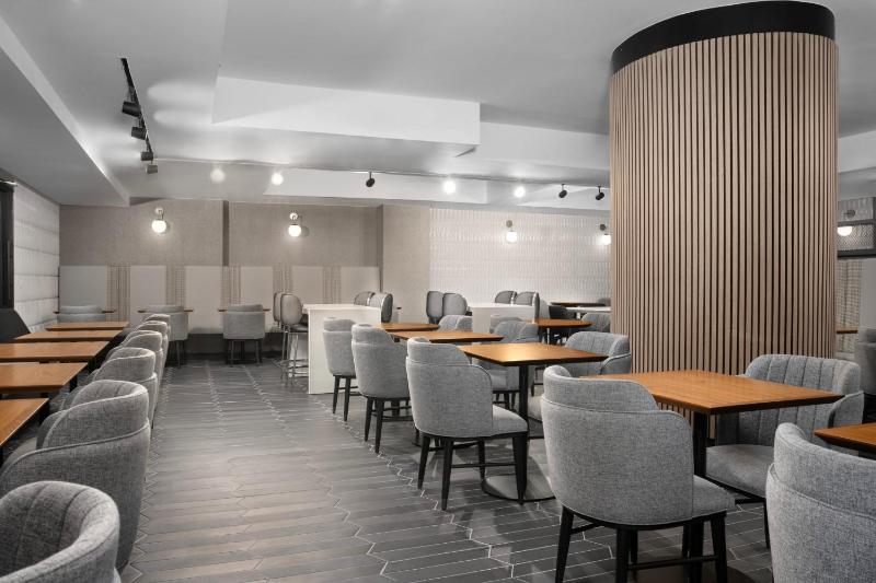 SpringHill Suites by Marriott New York Manhattan Times Square - image 8