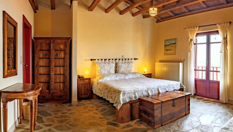 Superior Double Room with Sea View image 1