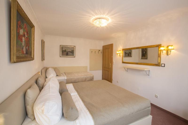 Golden GaPa Central Apartment 4 - image 28