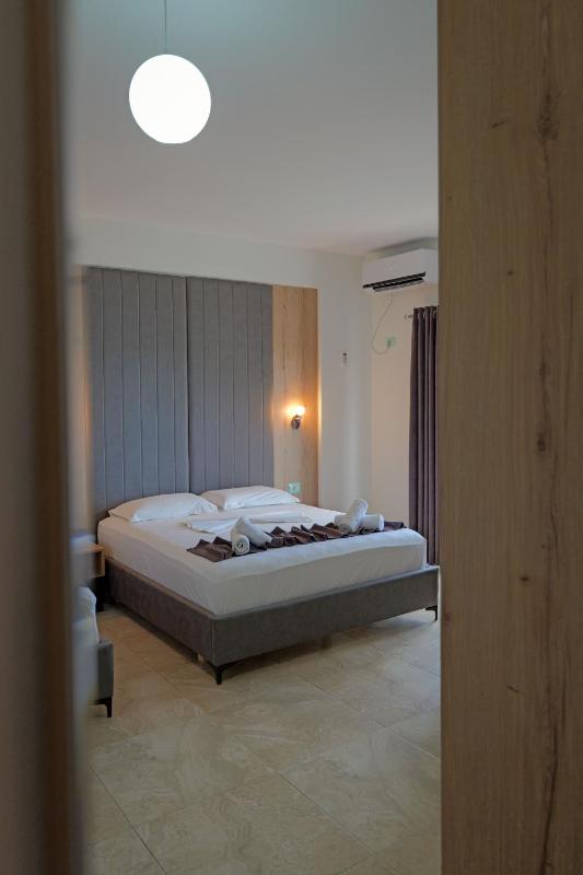 Triple Room with Sea View image 1