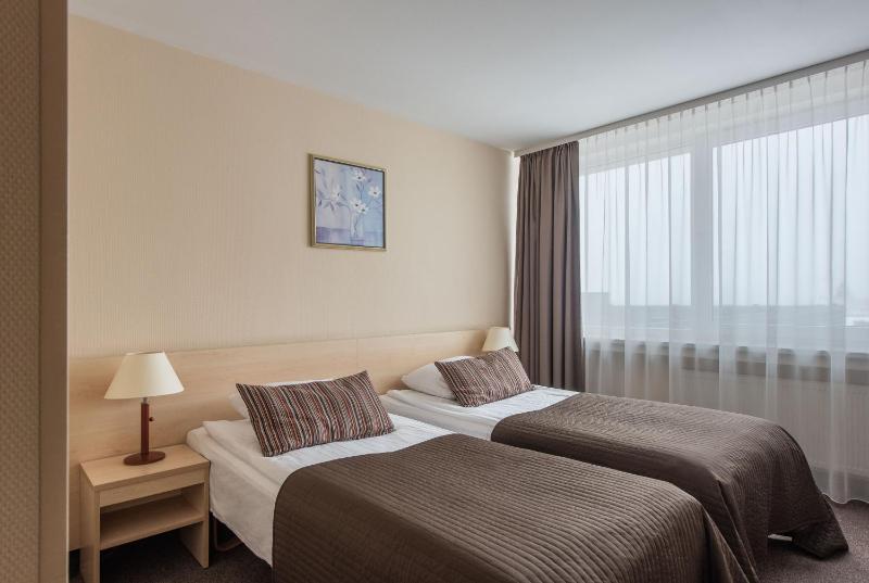 Twin Room image 1
