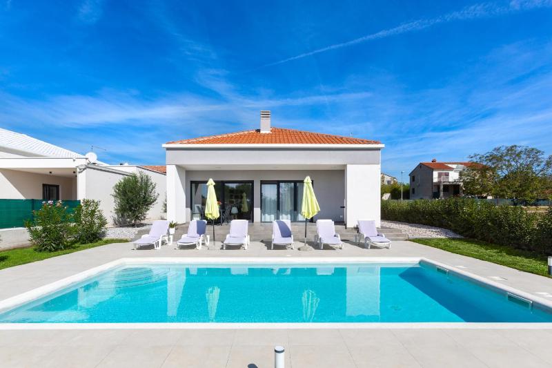 Villa Aria - family friendly in Pula for 6 people with private swimming pool - image 12