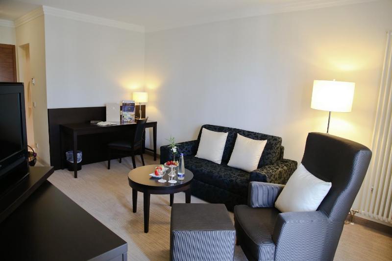 Deluxe East double room in the wellness hotel image 3