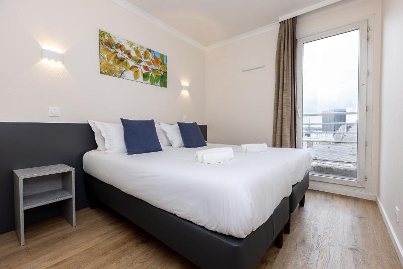 One-Bedroom Apartment image 4