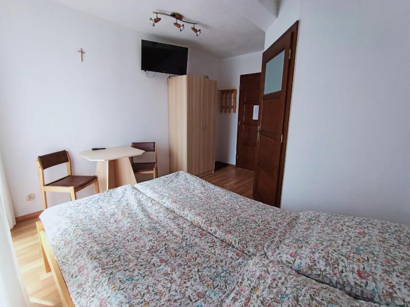 Double Room with Private Bathroom image 4