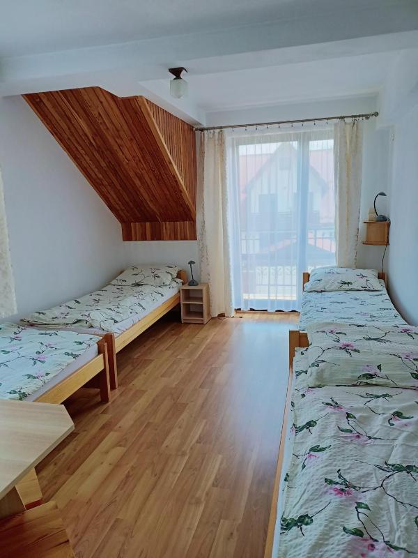 Quadruple Room with Bathroom image 3