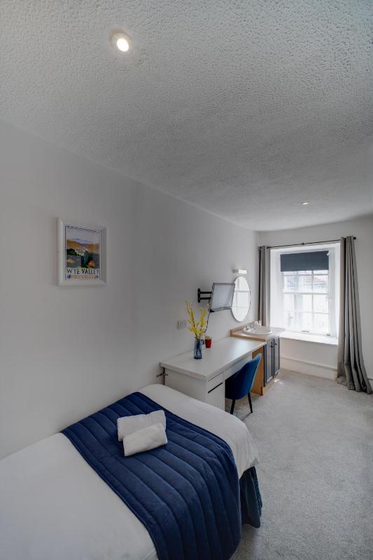 Single Room image 4