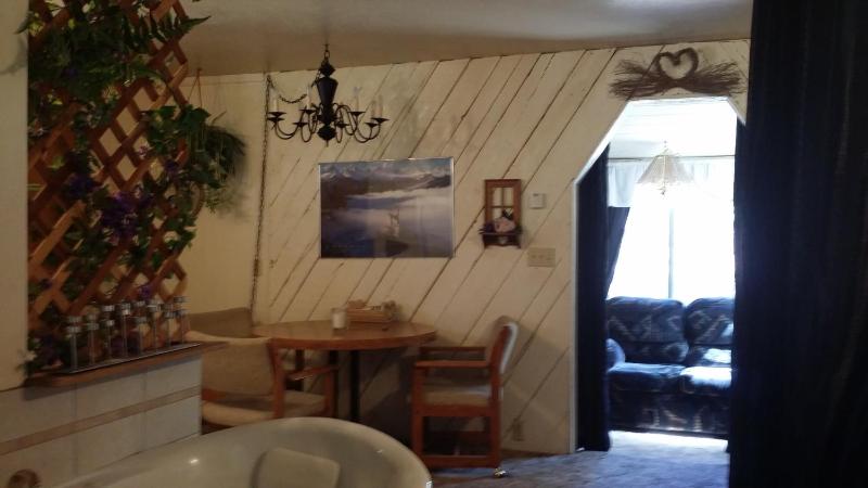 Honeymoon Cottage image 3