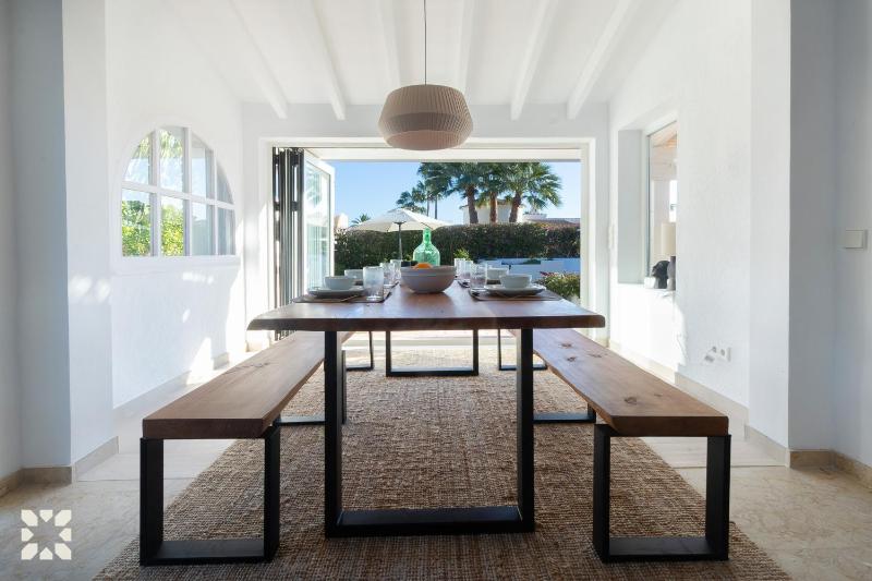 Villa Adora by Abahana Villas - image 11