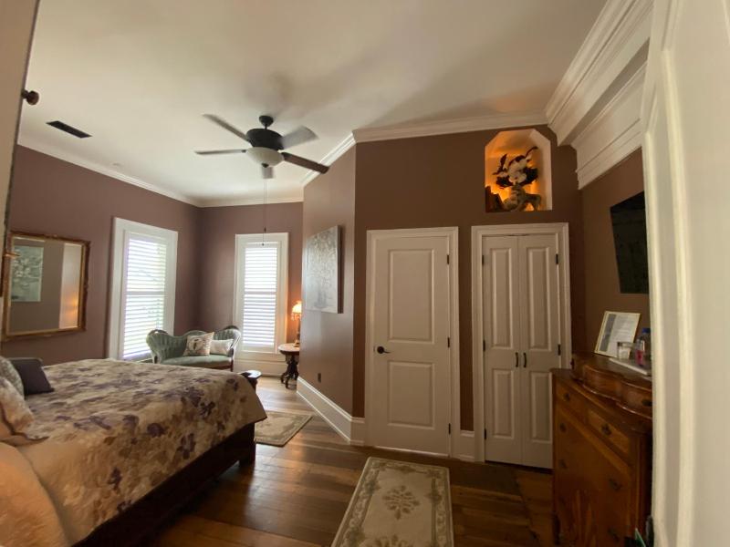 King Room image 2