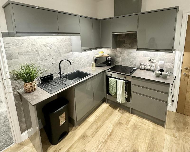 The Yorkshire Crown - Wake Up Apartments - image 23