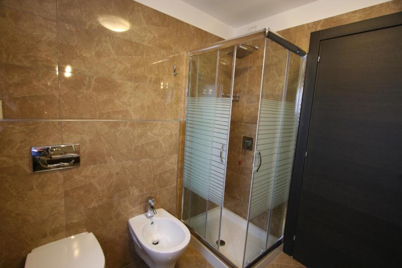 Double or Twin Room with Balcony image 4