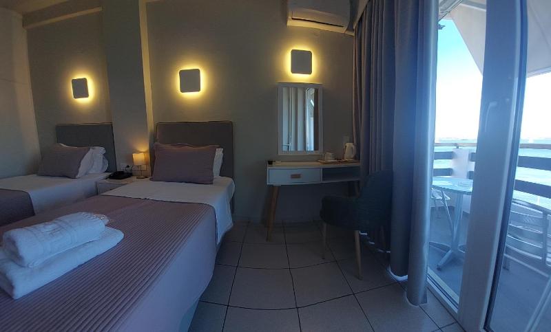 Hotel Avra - image 10