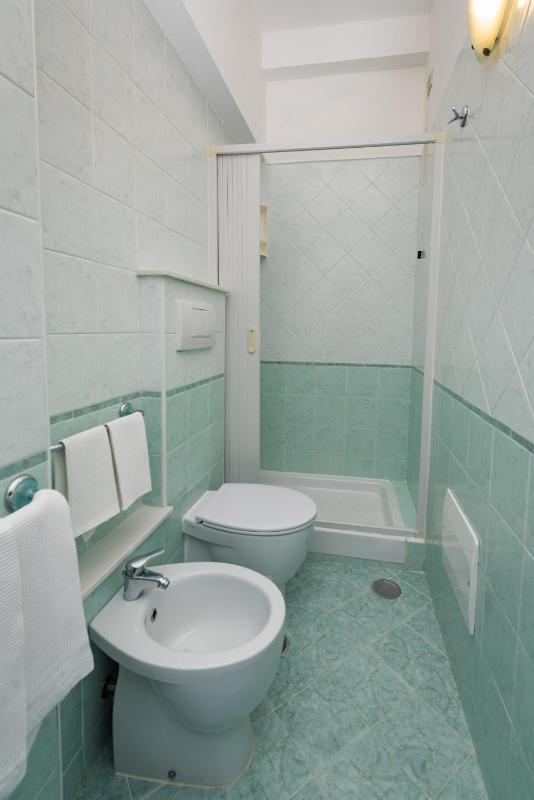 Double Room with Sea View image 3