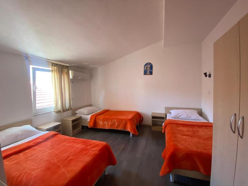 Triple Room image 3