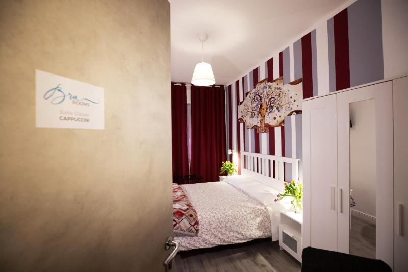 Deluxe Double Room image 1