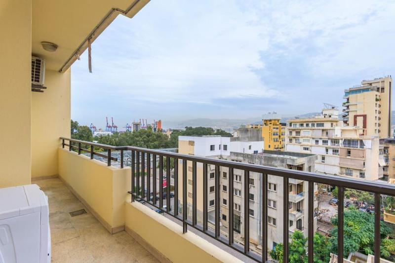 Luna 2-BR in Mar Mikhael - image 13