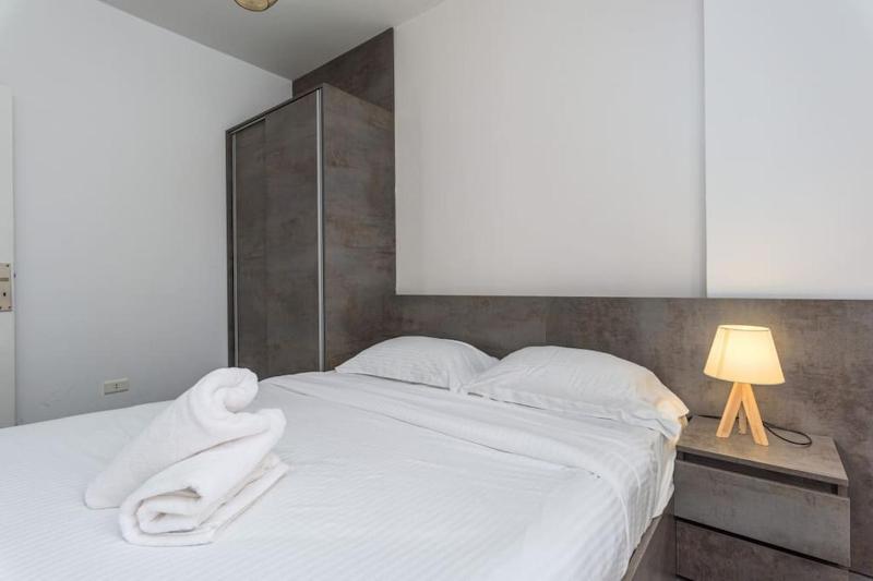 Luna 2-BR in Mar Mikhael - image 6