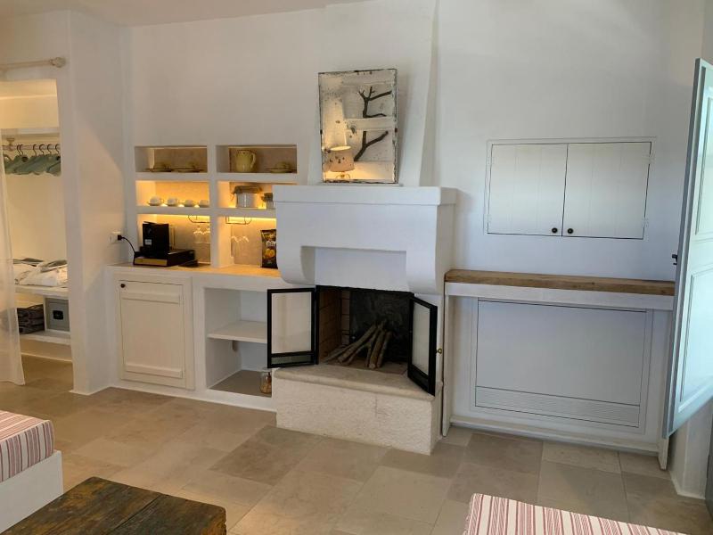 One-Bedroom Suite with Garden View image 4