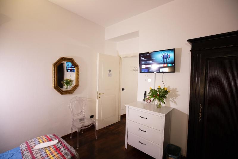 Like Romeo Suites - image 13