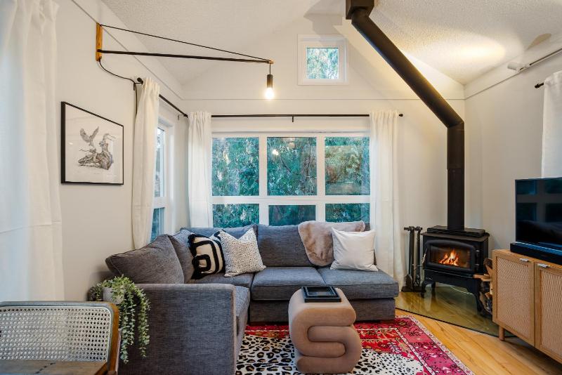 1BR plus Loft in Gondola Village Creekside Amazing Patio with Views Near Gondola Free Parking - image 1