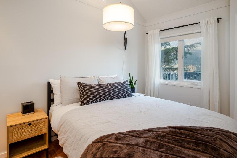 1BR plus Loft in Gondola Village Creekside Amazing Patio with Views Near Gondola Free Parking - image 18