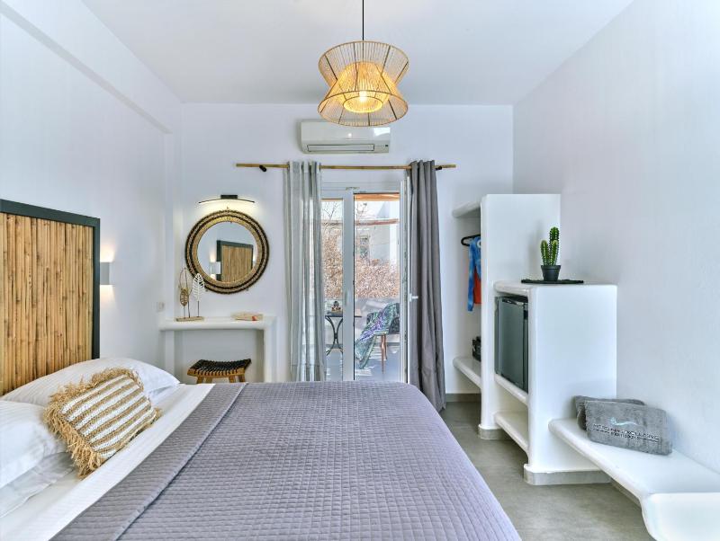 Superior Double Room image 3