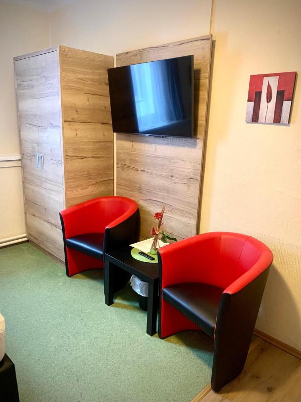 Standard Double Room image 4