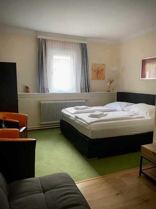 Standard Double Room image 1