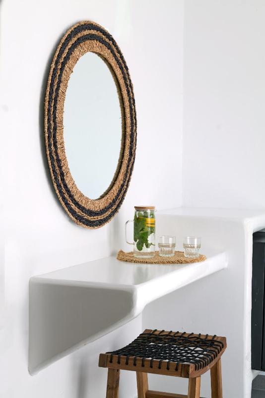 Superior Twin Room image 3