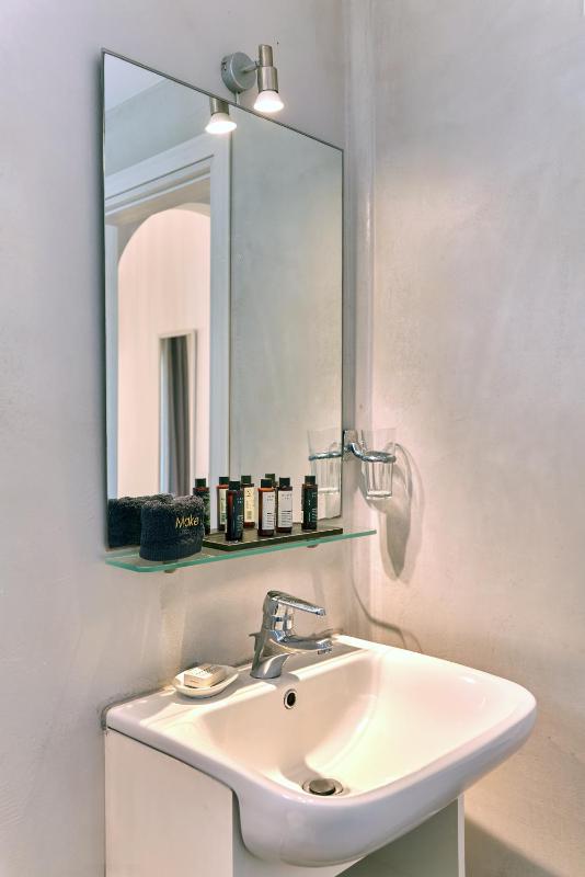 Superior Double Room image 1