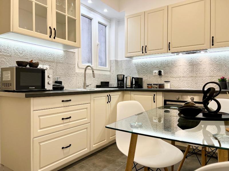 Acropolis Signature Apartment - image 14