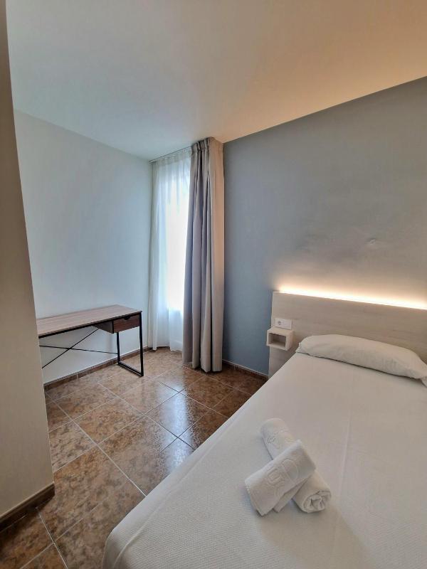 Superior Single Room image 1