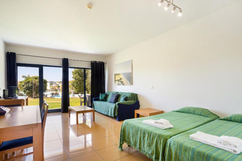Studio Apartment image 4