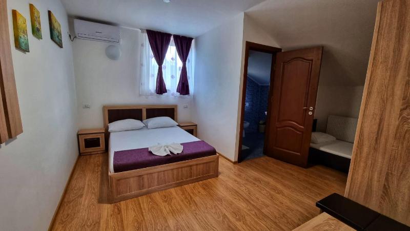 Triple Room image 1